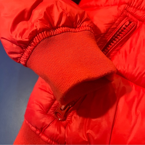 Red puffer coat - Picture 4 of 6